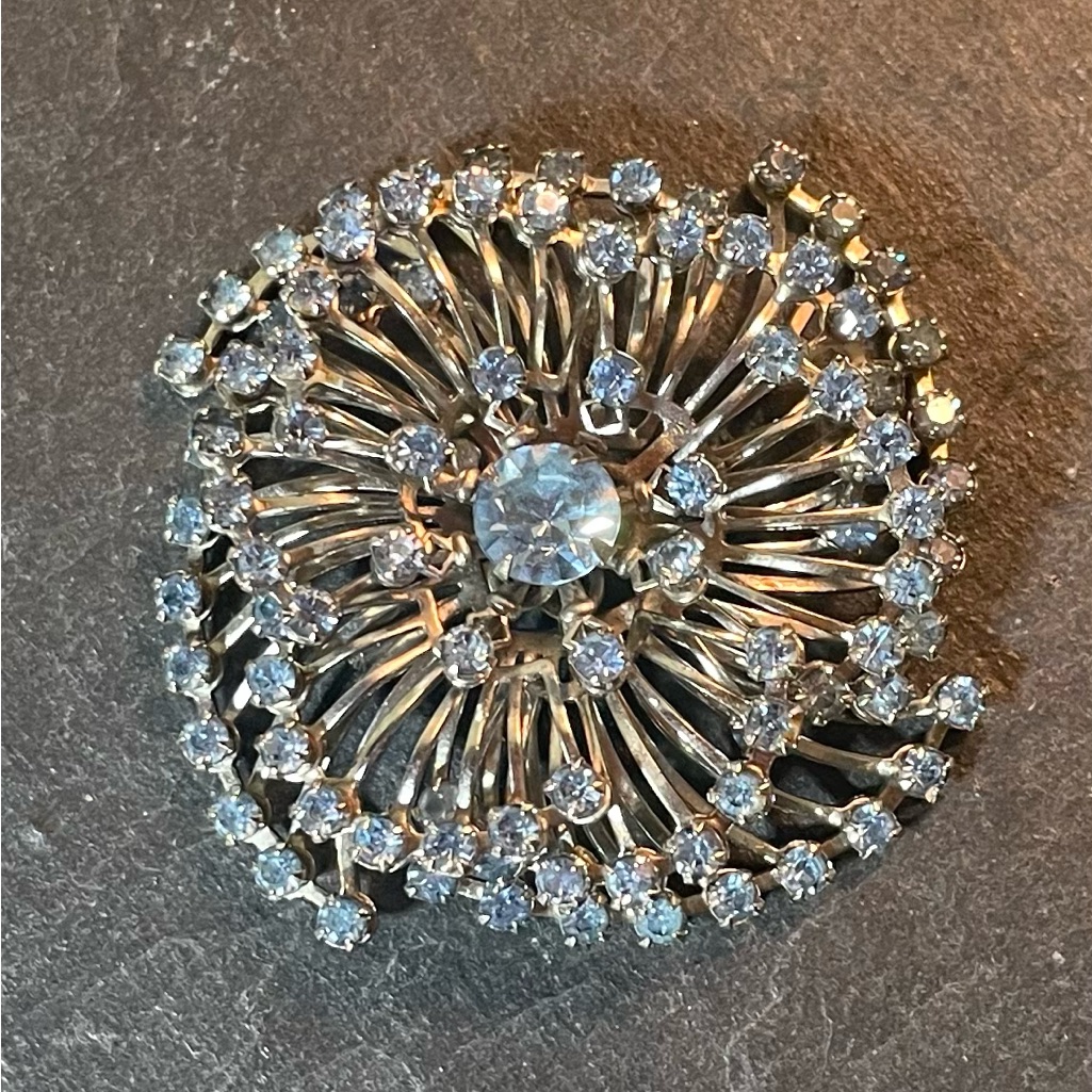 Vintage Swirl Pin